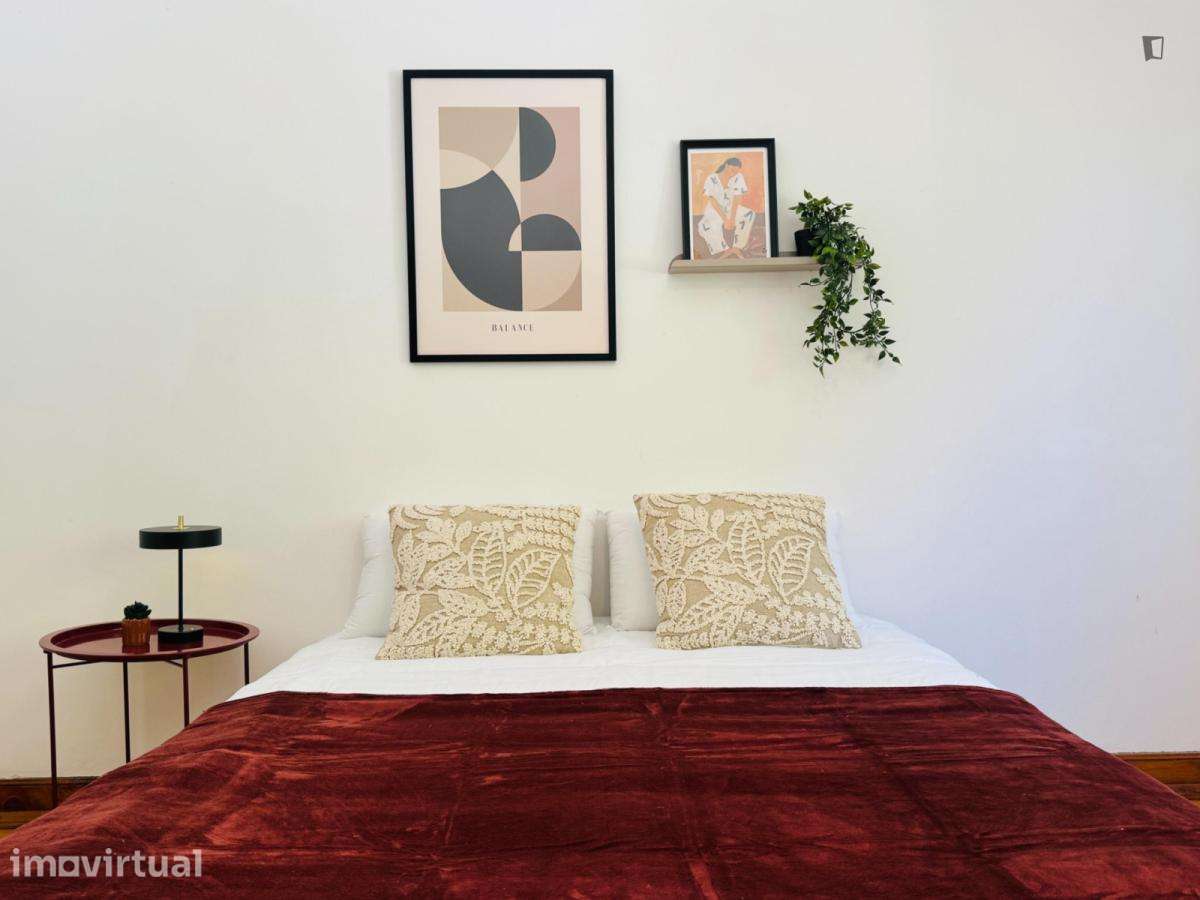 Quarto - localizado em Montes Claros Coimbra - Grande imagem: 4/8