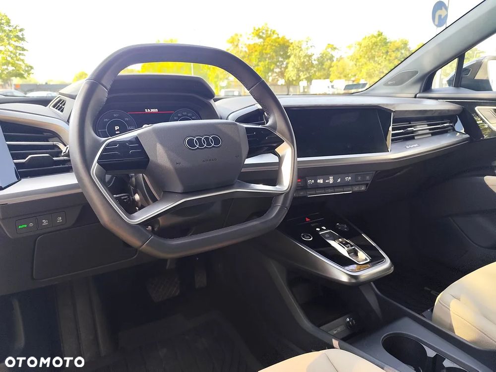 Audi Q4 e-tron 35 52kWh S Line - 14