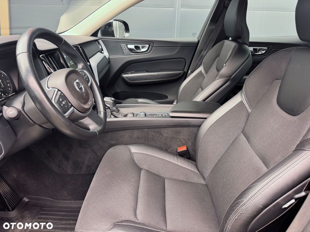 Volvo XC 60 D4 AWD Momentum - 14