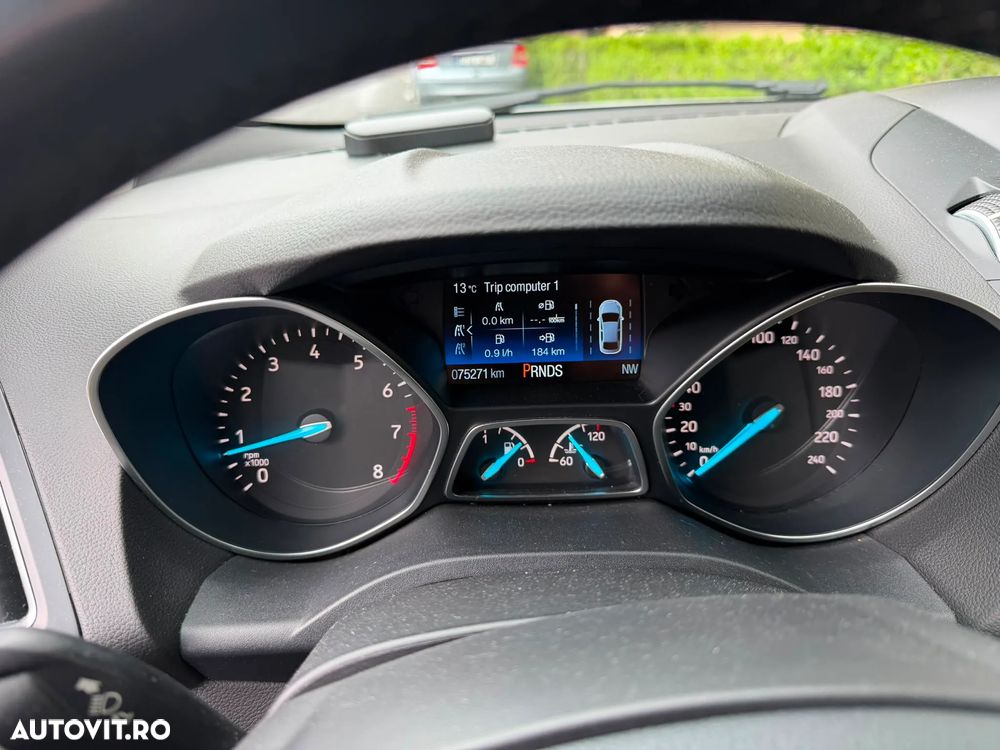 Ford Kuga - 1