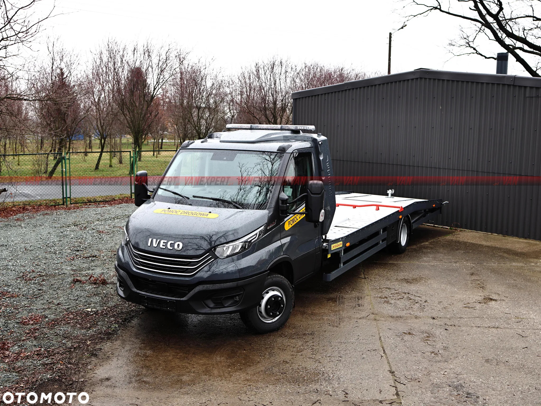 Iveco Daily 70C18H A8 P Laweta z zapadniami - 2