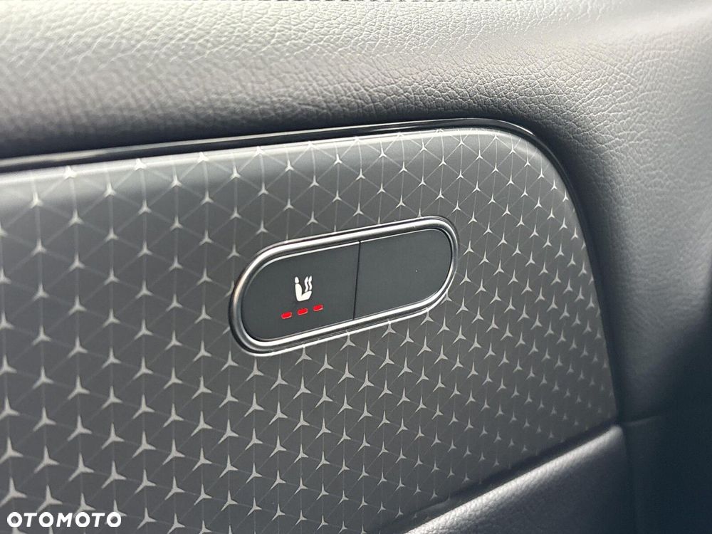 Mercedes-Benz GLB 200 Progressive 7G-DCT - 27