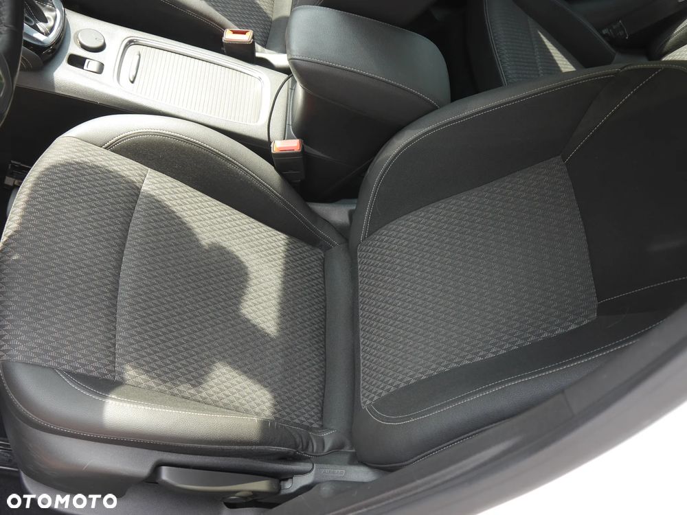 Opel Astra 1.4 T Elite S&S - 9