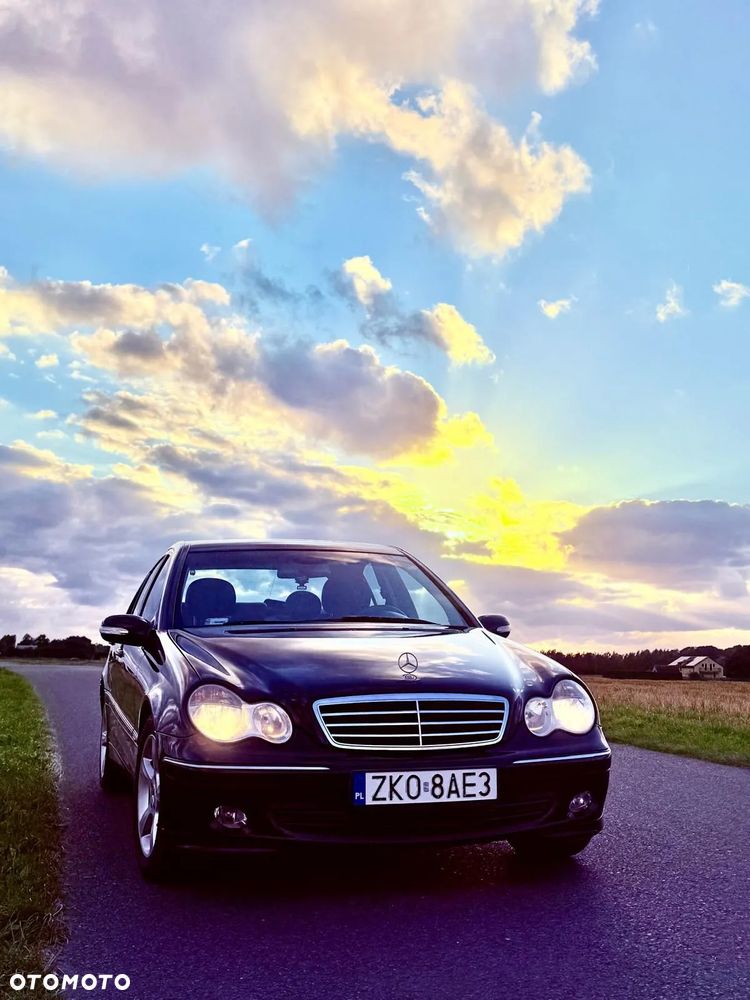 Mercedes-Benz Klasa C 180 Kompressor Automatik Avantgarde - 28