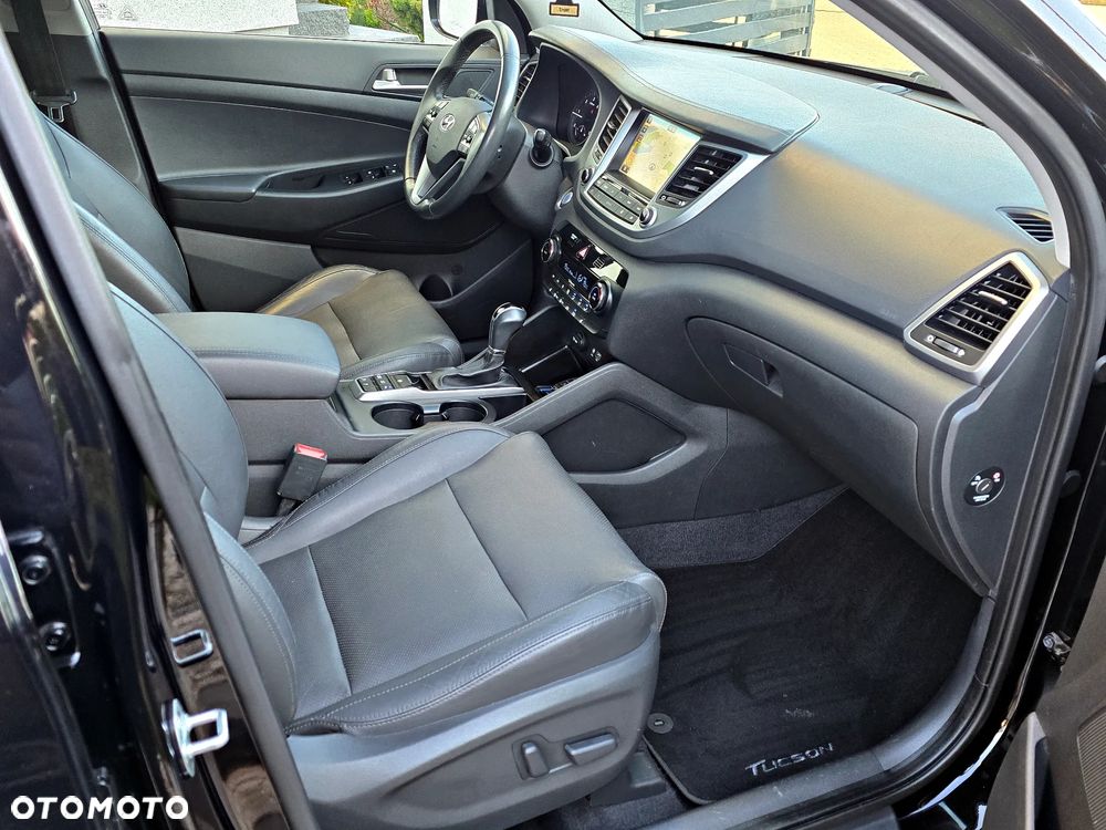 Hyundai Tucson blue 1.7 CRDi 2WD DCT Premium - 27