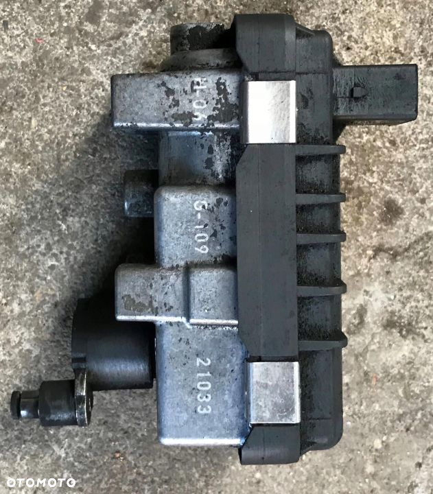 STEROWNIK NASTAWNIK  TURBINY TURBOSPRĘŻARKI Garrett g-109 - 2