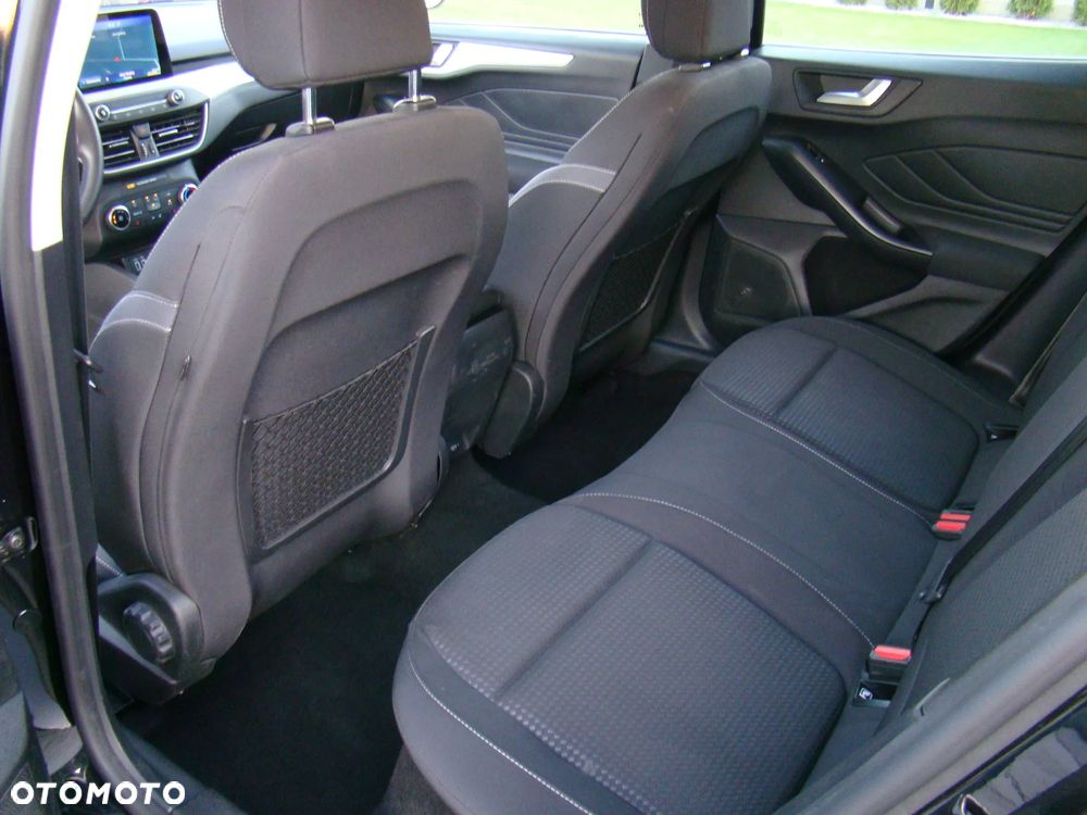 Ford Focus 2.0 TDCi Titanium ASS - 36