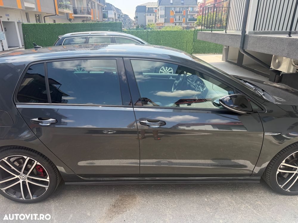 Volkswagen Golf GTD 2.0 TDI SCR DSG - 3