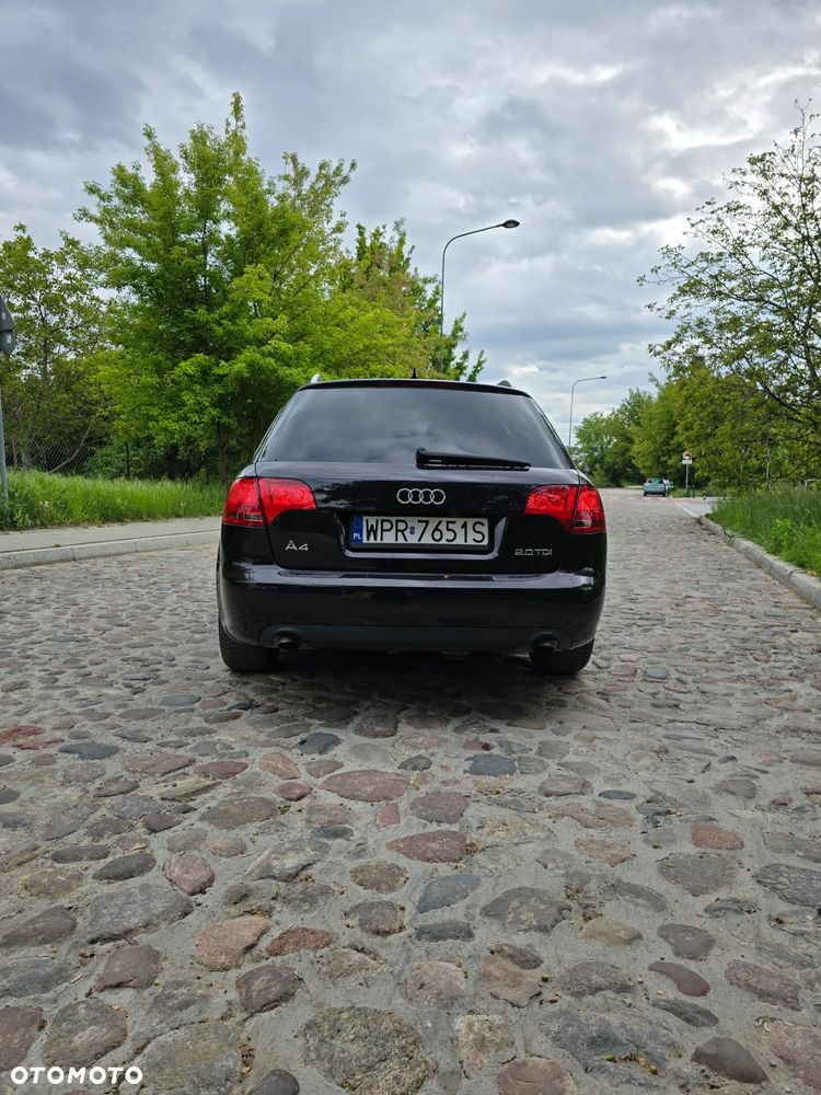 Audi A4 ver-avant-2-0-tdi-dpf-attraction - 13