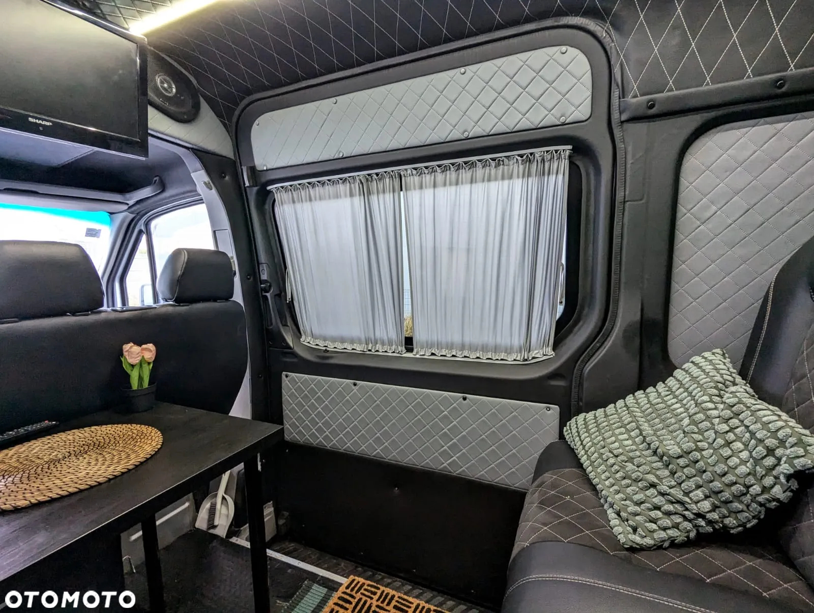 Mercedes-Benz Sprinter - 20