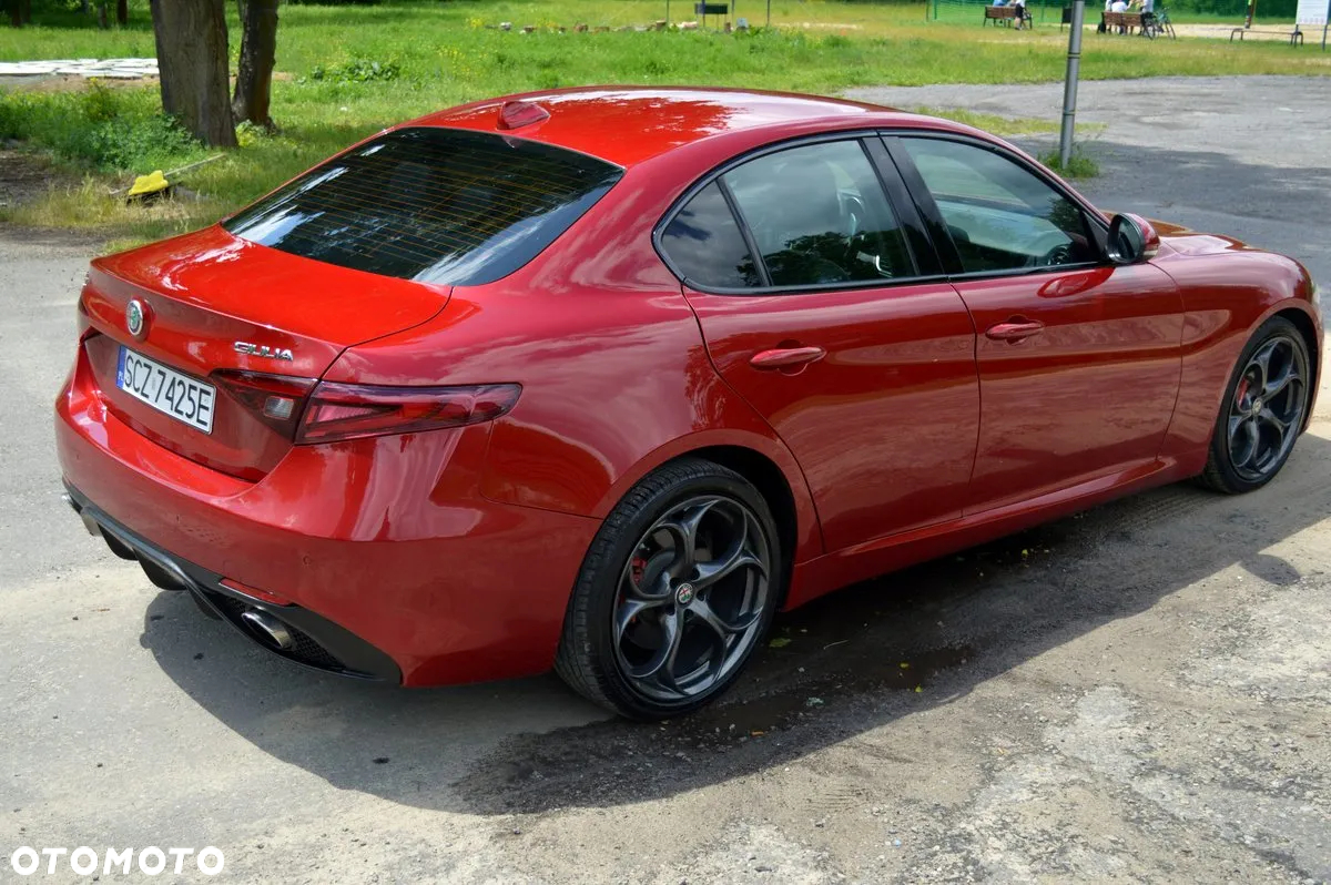 Alfa Romeo Giulia 2.0 Turbo 16V AT8-Q4 Veloce - 13