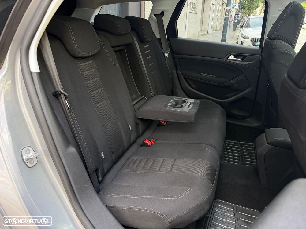 Peugeot 308 SW 2.0 BlueHDi Allure - 20