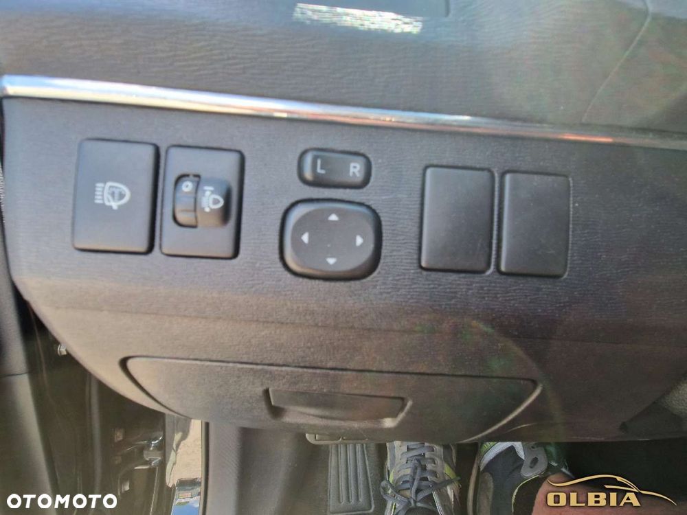 Toyota Avensis - 26