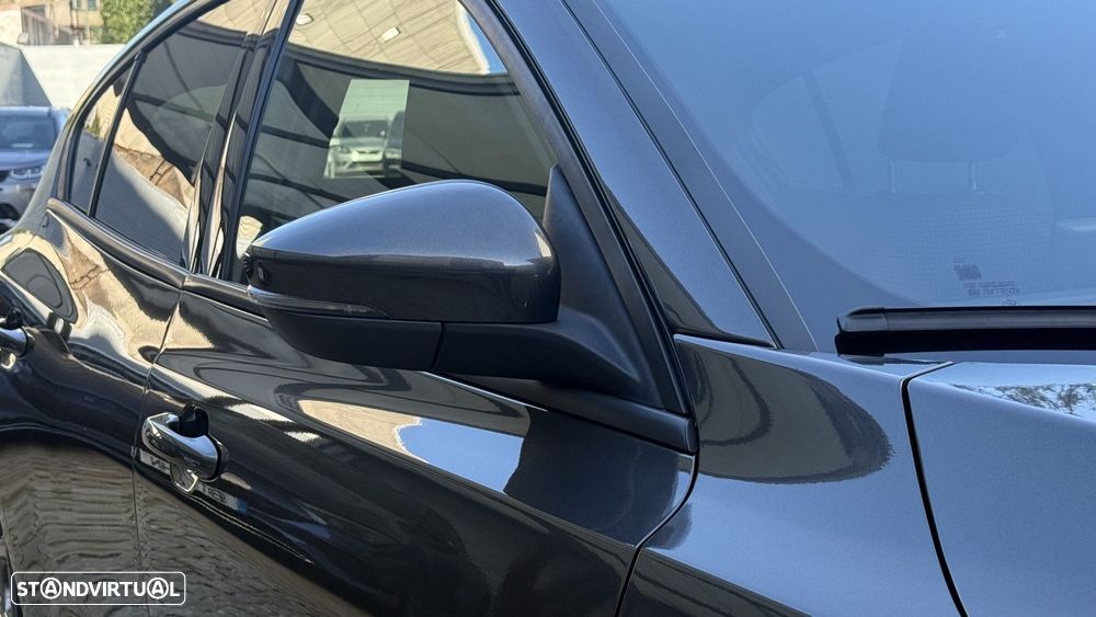 Ford Focus 1.0 EcoBoost MHEV ST-Line - 6