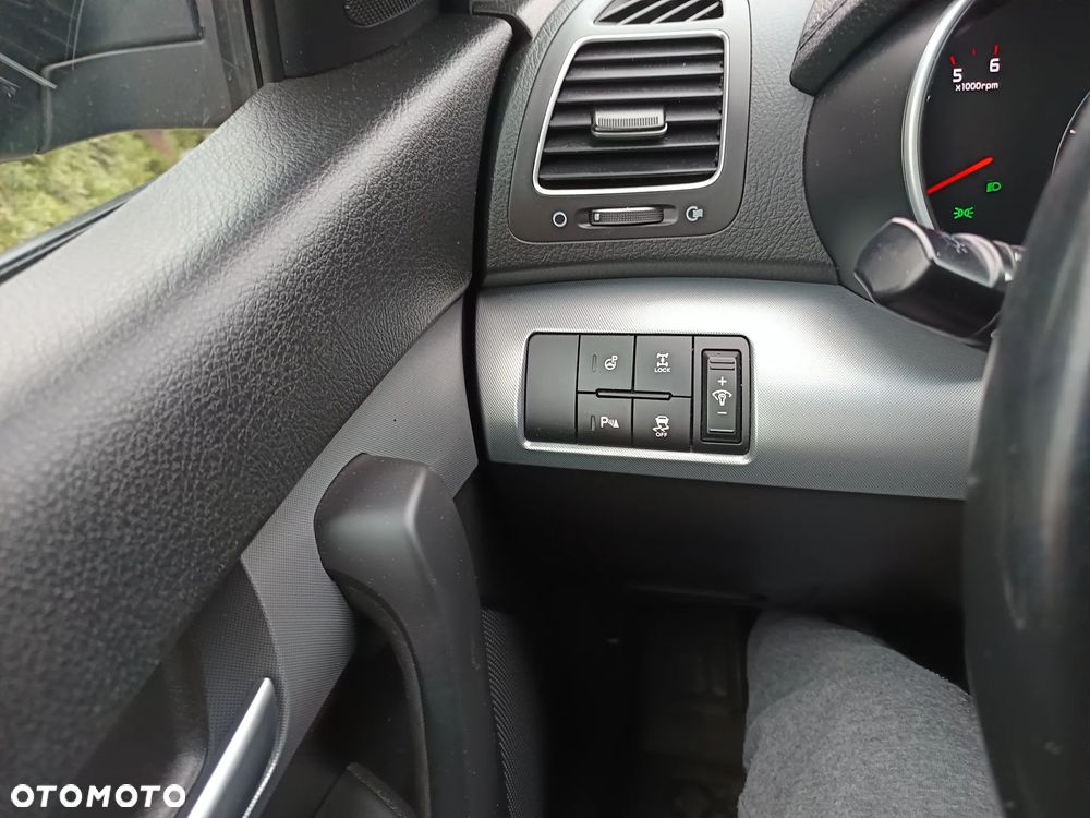 Kia Sorento 2.0 CRDI XL 7os - 15