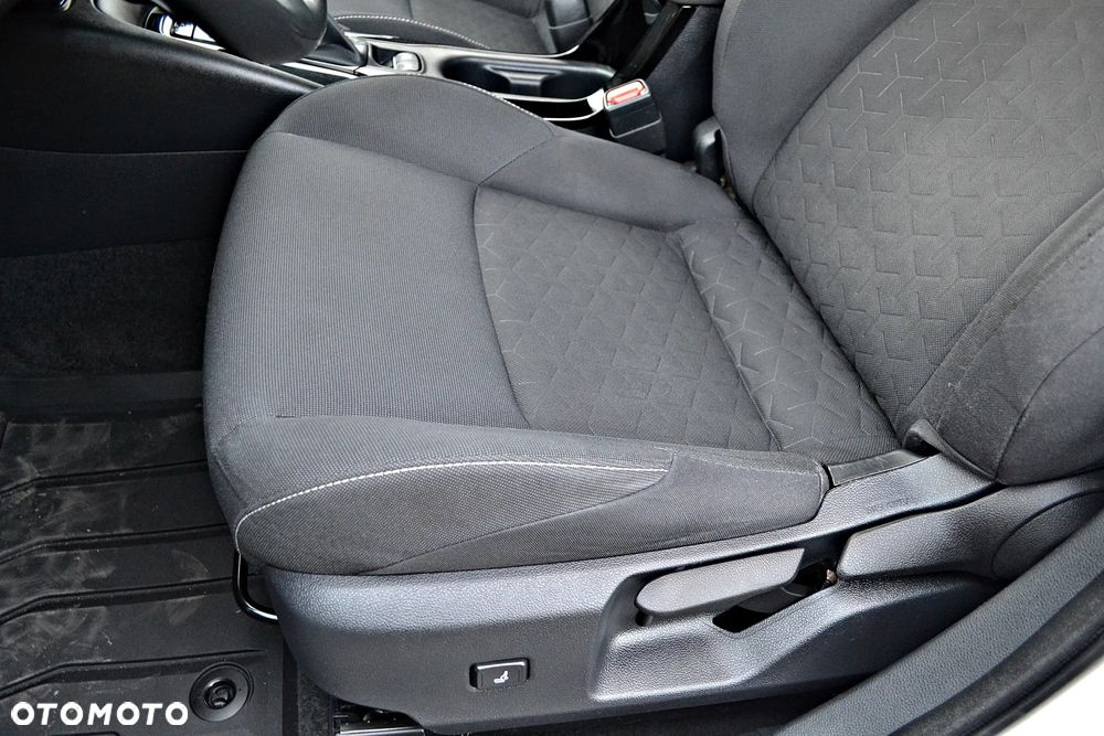 Toyota Corolla 2.0 Hybrid Comfort - 25