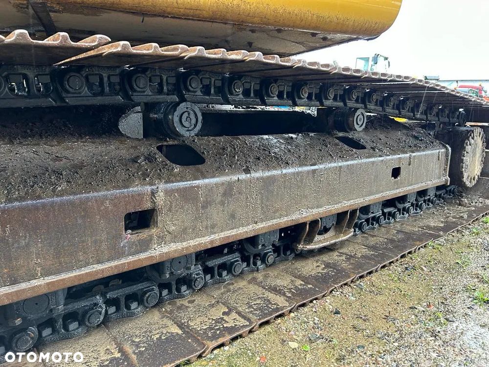 Caterpillar CAT 323D - 17