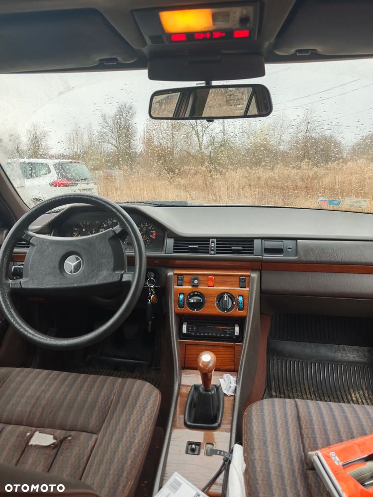 Mercedes-Benz W124 (1984-1993) - 6