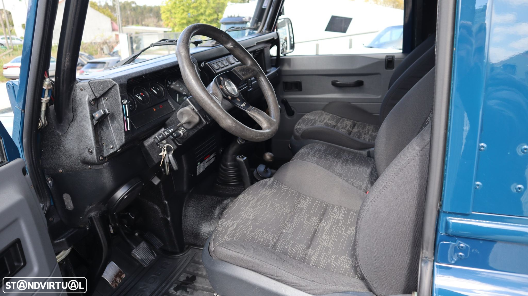 Land Rover Defender 90 SW 2.5 Td5 E - 10