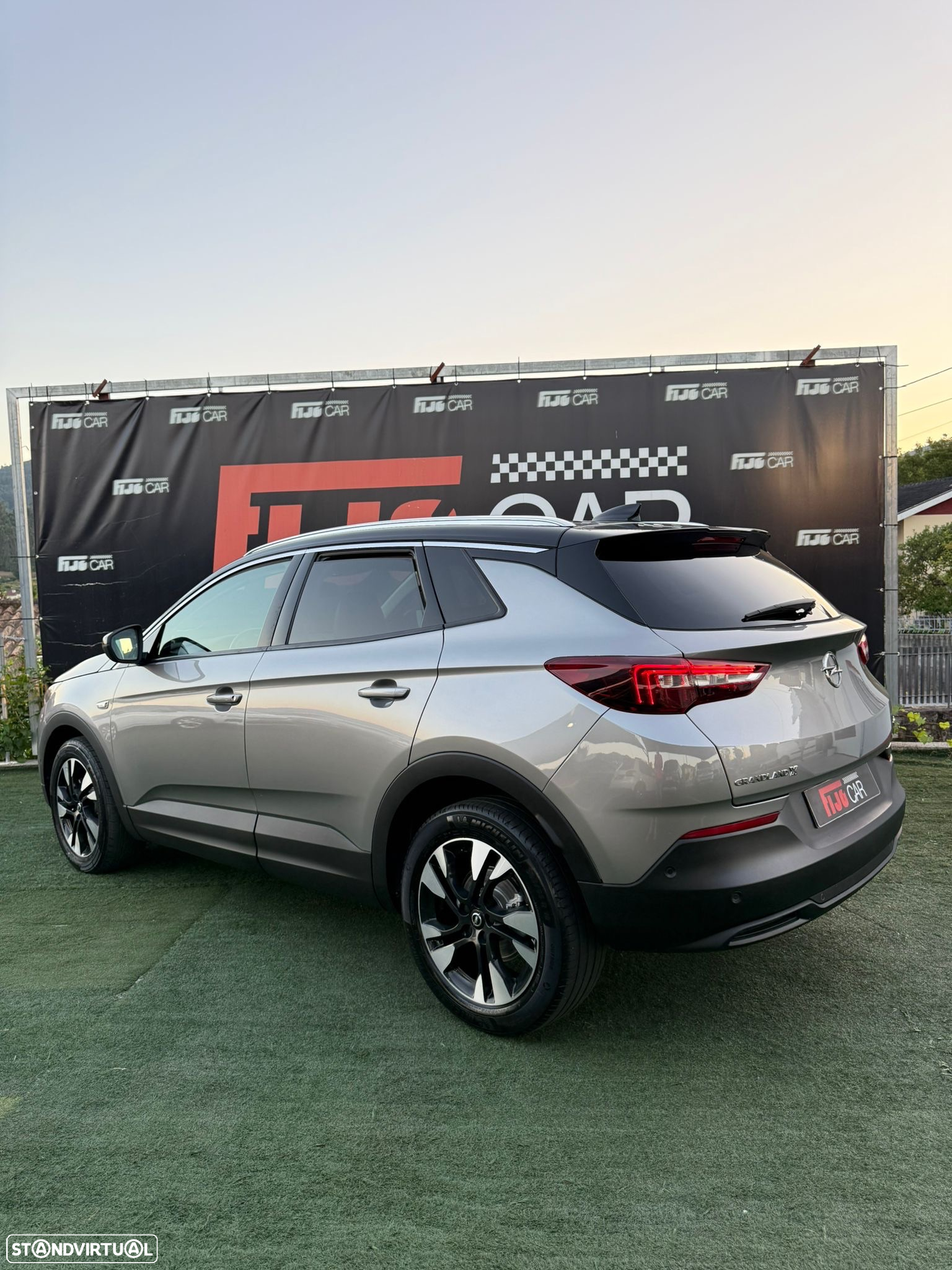 Opel Grandland X 1.2 S&S Auto Business INNOVATION - 2