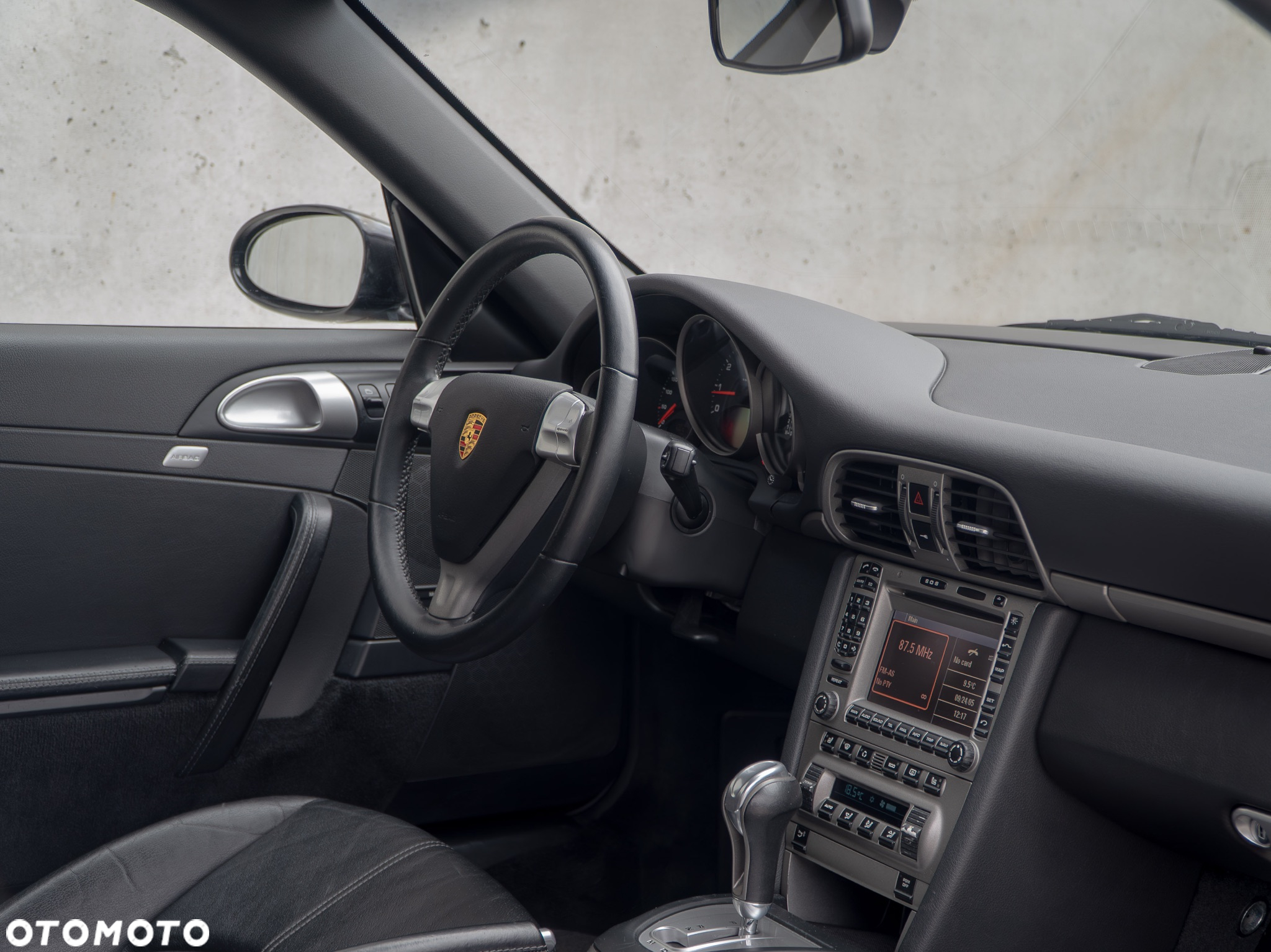 Porsche 911 Carrera Tiptronic S - 15