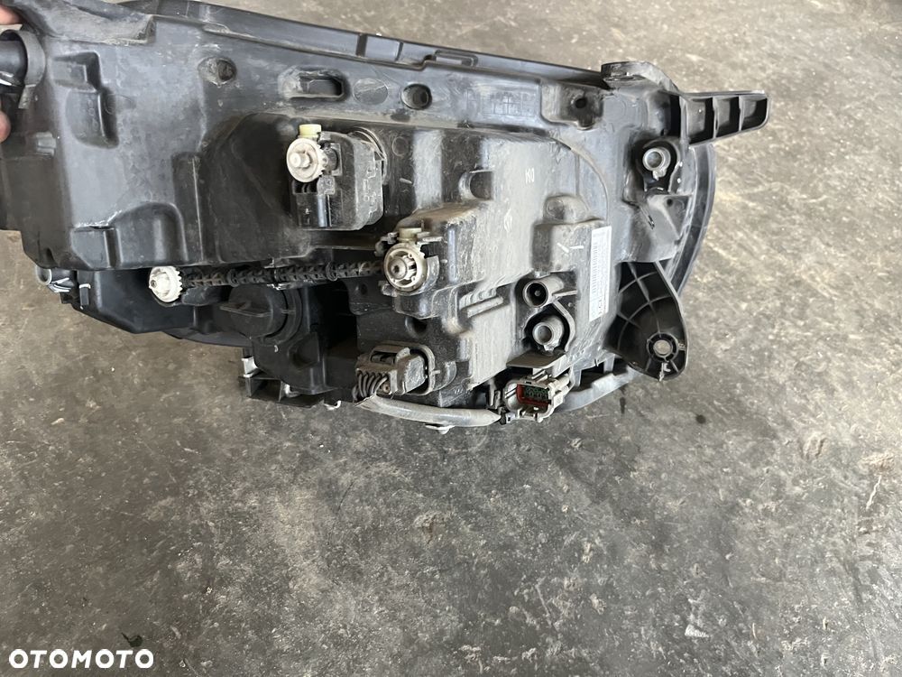 Lampa przednia lewa Mercedes W470 X-KLASA - 6