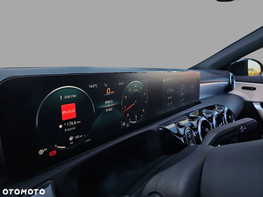 Mercedes-Benz CLA 220 AMG Line 7G-DCT - 25
