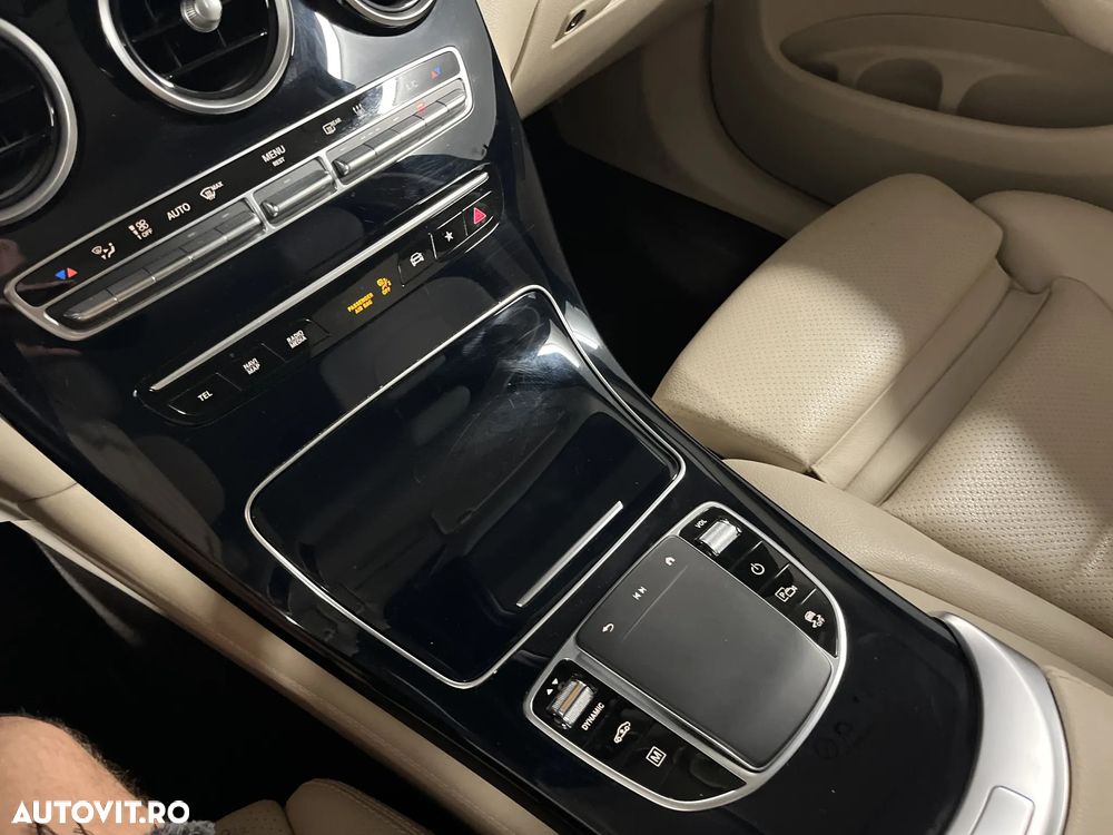 Mercedes-Benz GLC 300 e 4MATIC - 26