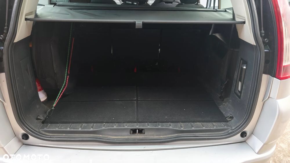 Citroën C4 Picasso - 19