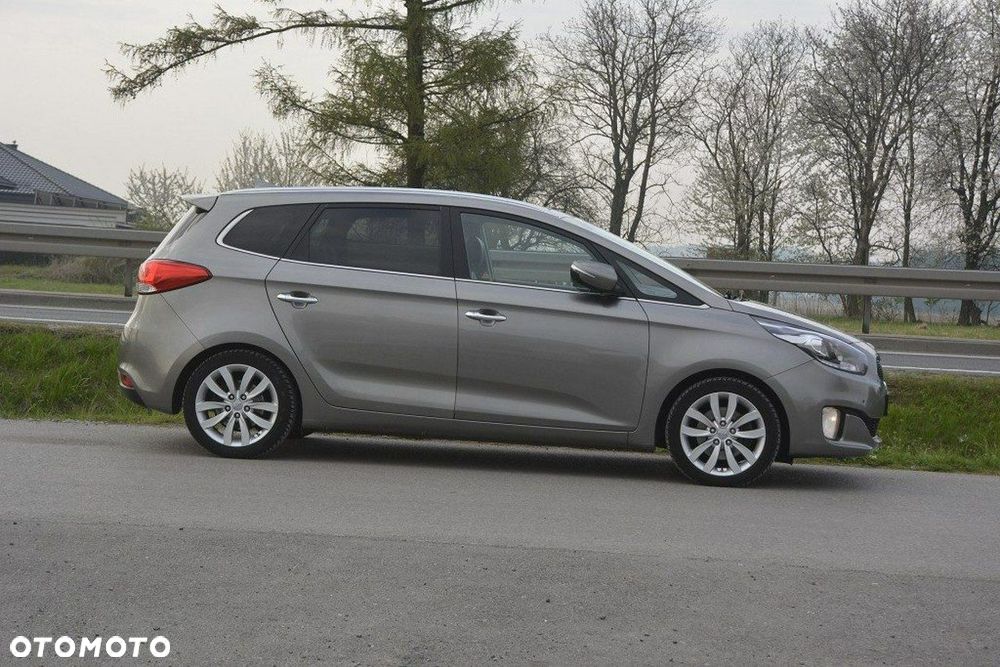 Kia Carens 1.7 CRDi L 7os - 11