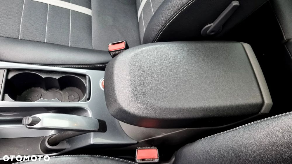Ford Kuga 2.0 TDCi 4x4 Titanium - 36