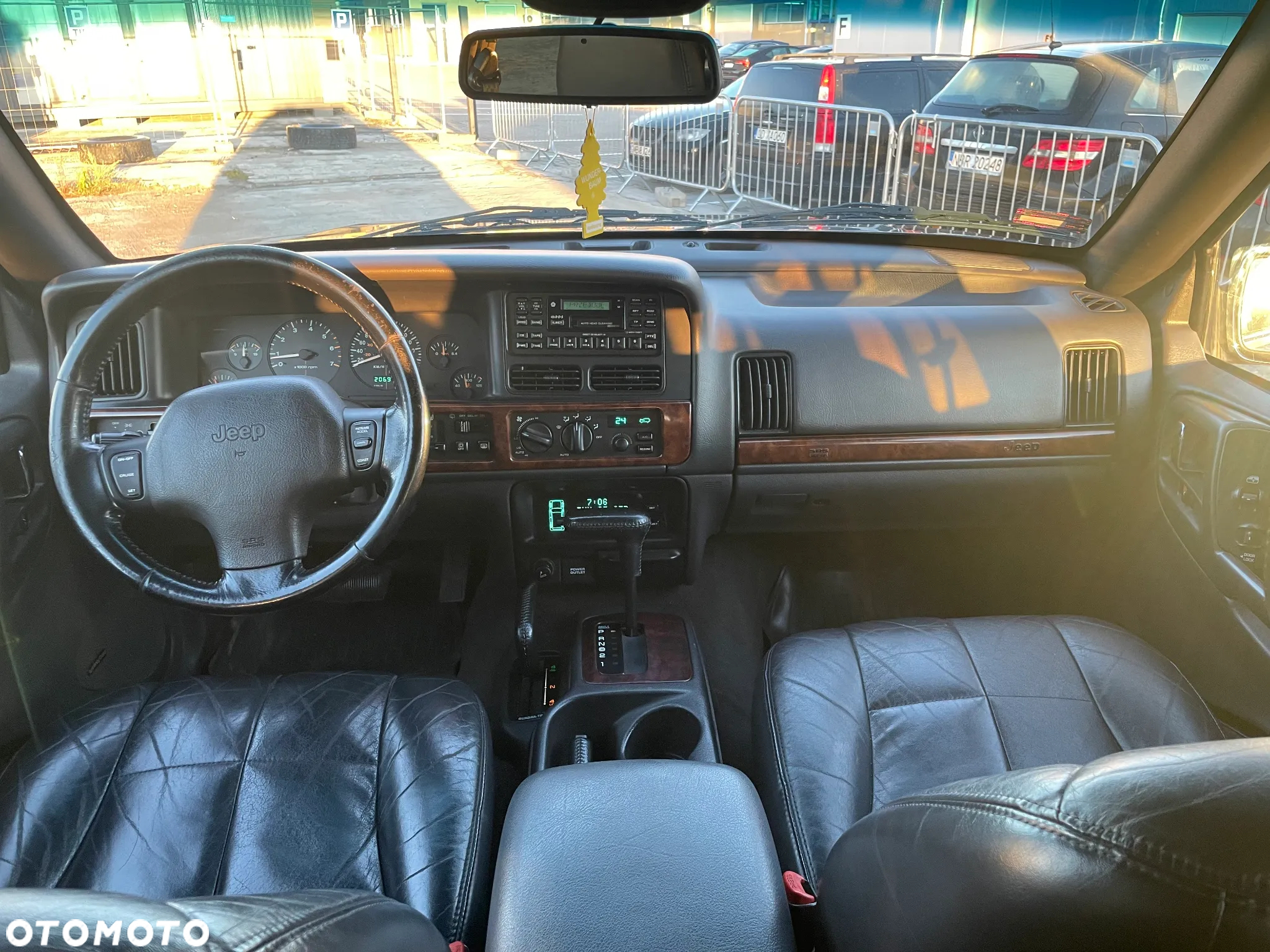 Jeep Grand Cherokee 5.2 Limited - 13
