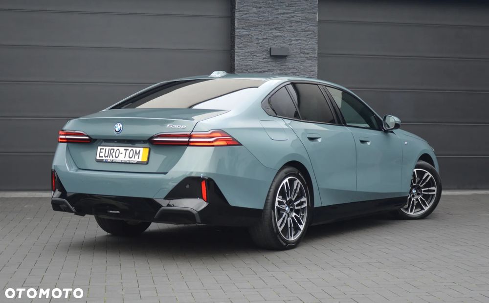 BMW Seria 5 530e - 6