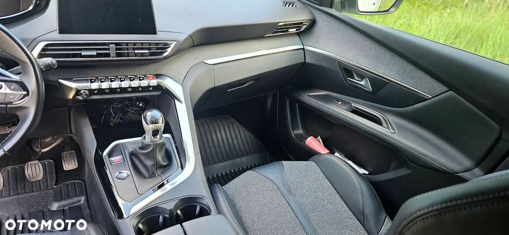 Peugeot 3008 BlueHDi 130 Stop & Start Allure - 19
