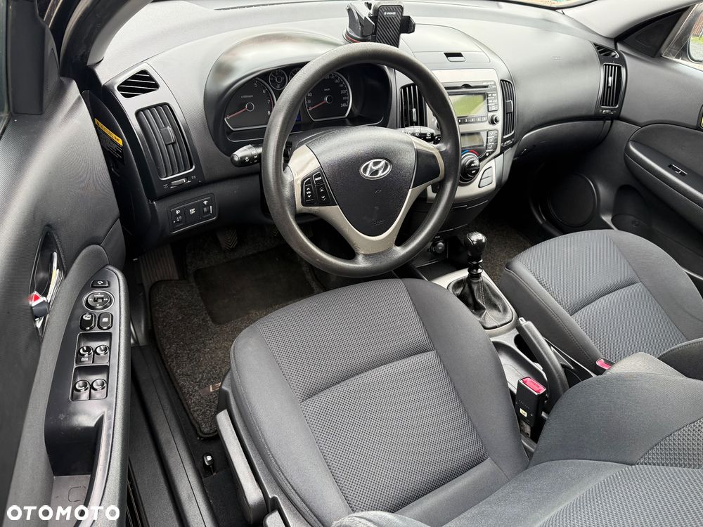 Hyundai i30 i30cw 1.6 Edition Plus - 12