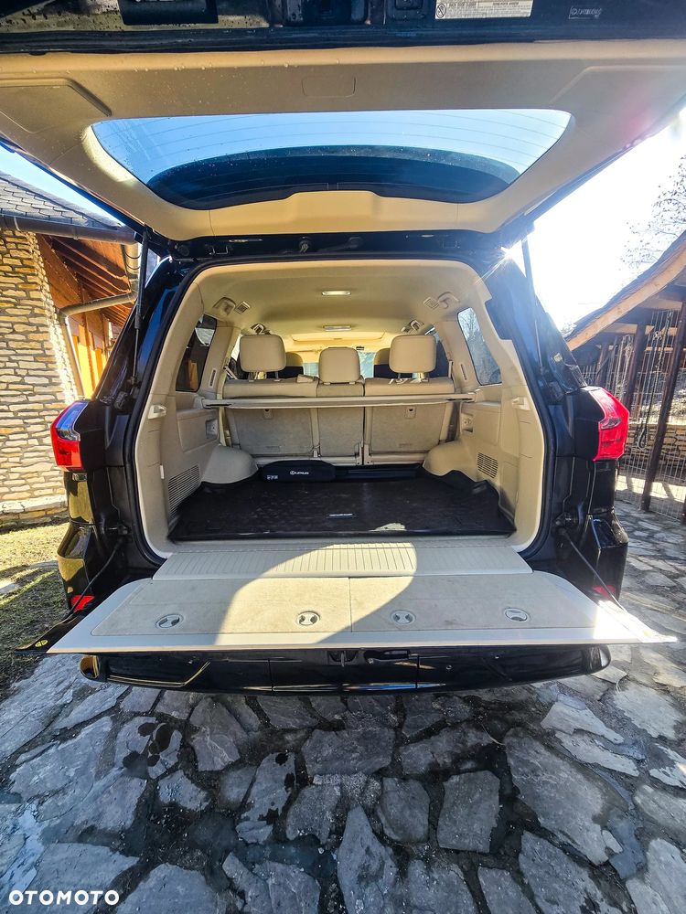 Lexus LX 570 Omotenashi - 3