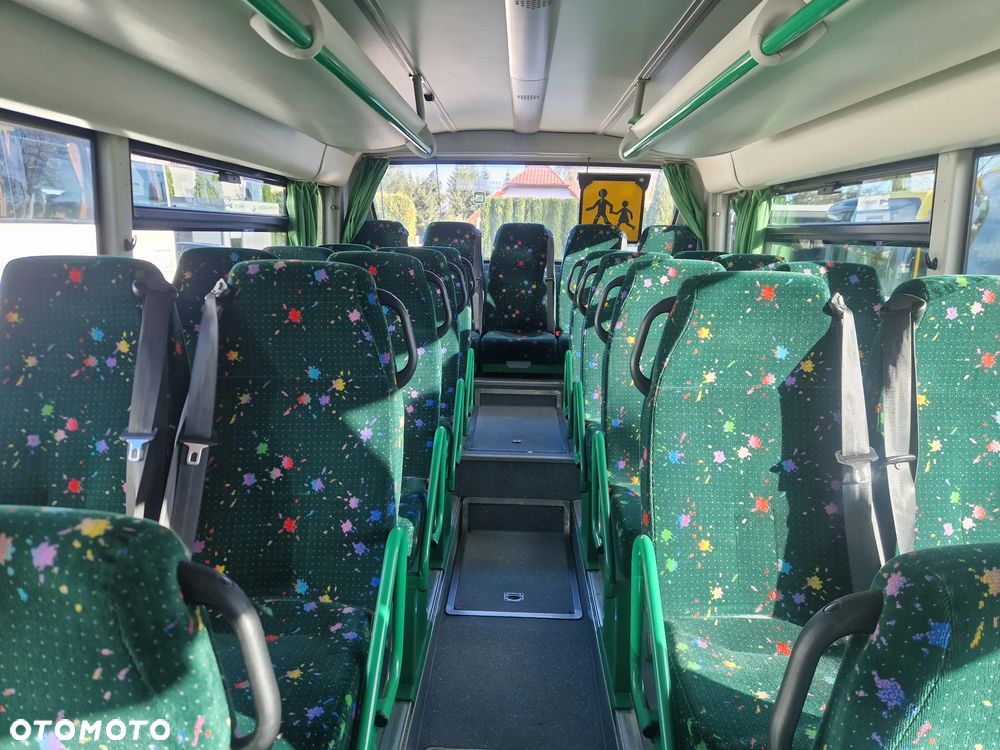 Iveco CROSSWEY LOW ENTRY^E6^AUTOMAT - 18