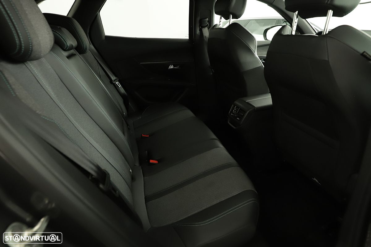 Peugeot 3008 1.2 PureTech Allure Pack - 23
