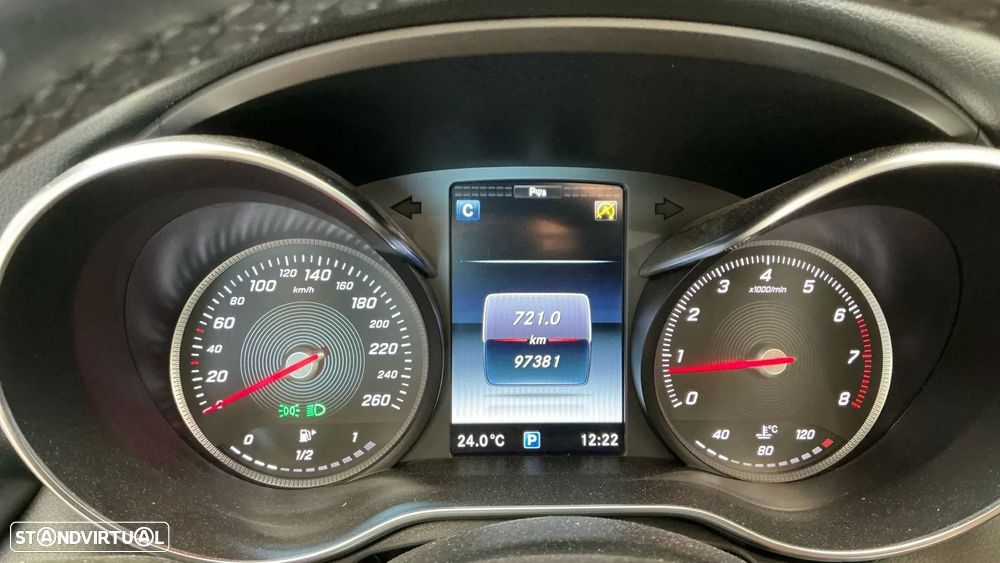 Mercedes-Benz C 180 Cabrio AMG Line - 14