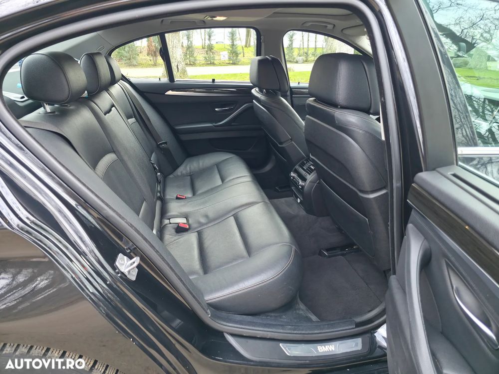 BMW Seria 5 530d xDrive AT - 10