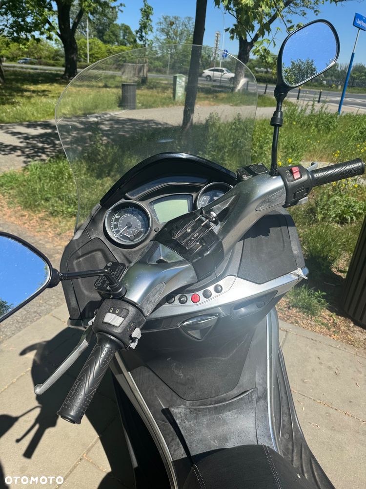 Piaggio X10 - 5