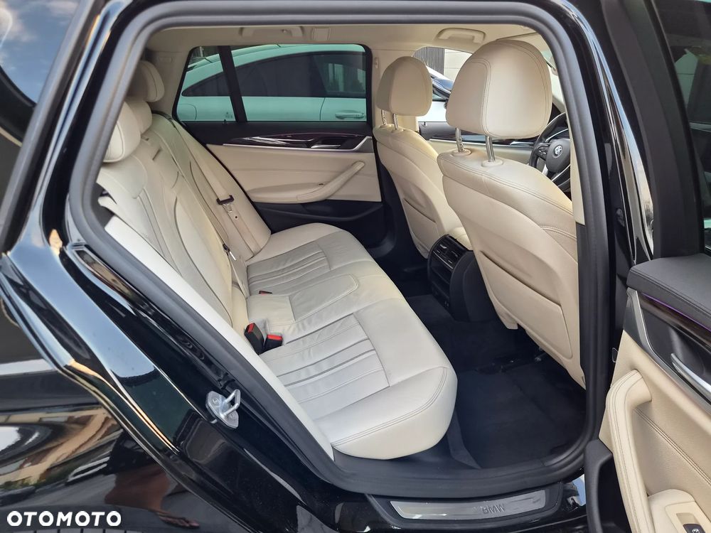 BMW Seria 5 520d xDrive Luxury Line sport - 17