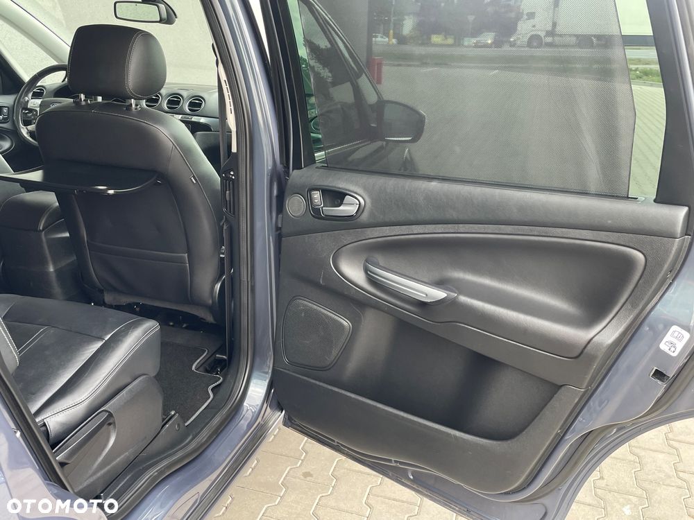 Ford S-Max - 25