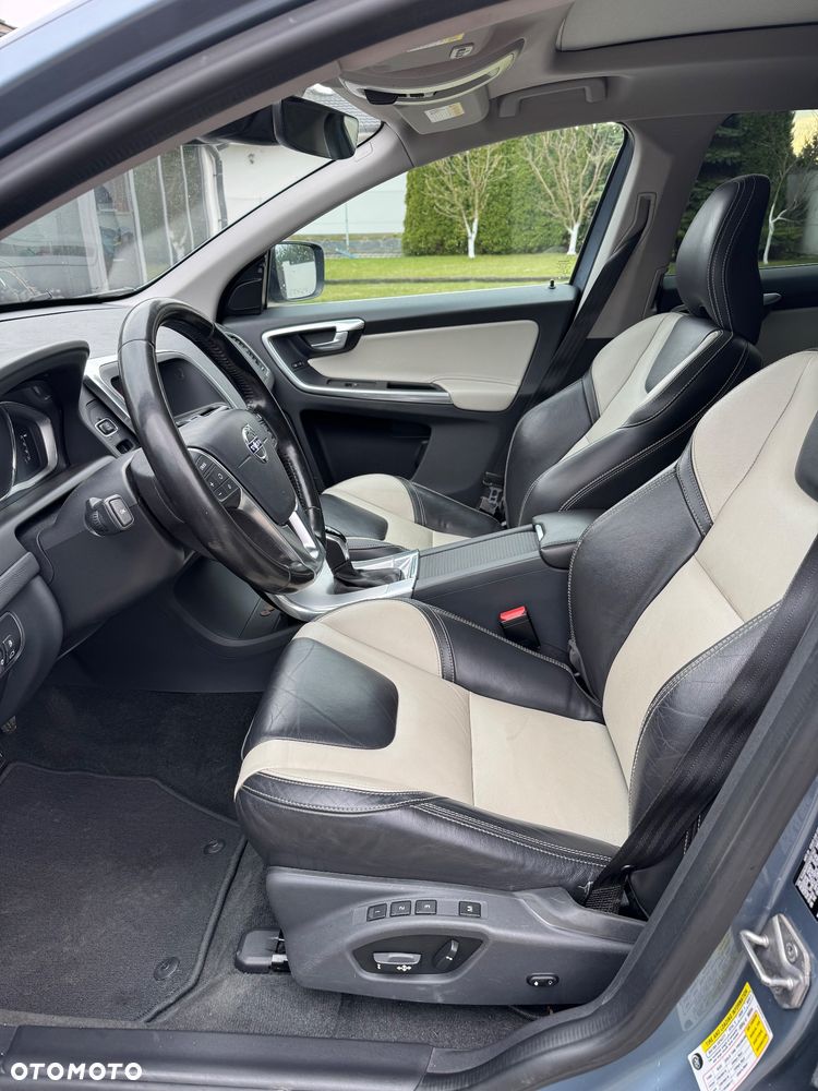 Volvo XC 60 T6 Drive-E R-Design Summum - 10