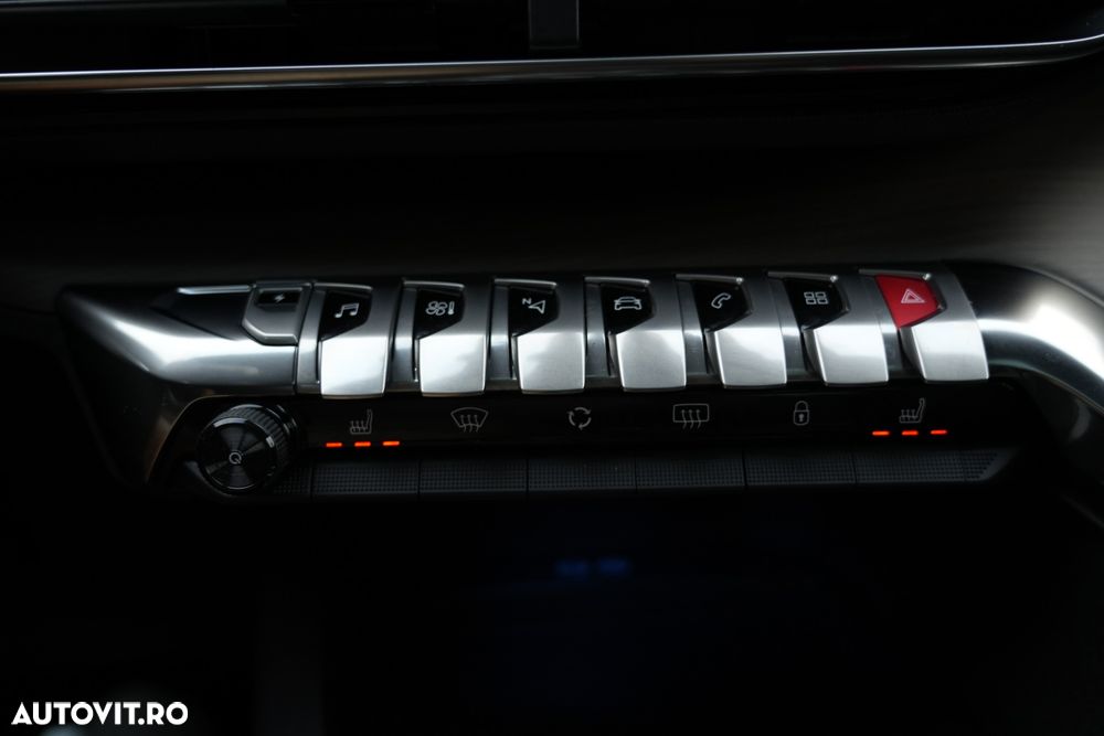 Peugeot 3008 PHEV EAT8 4X4 GT Pack - 10