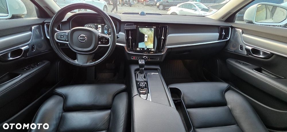 Volvo V90 - 17