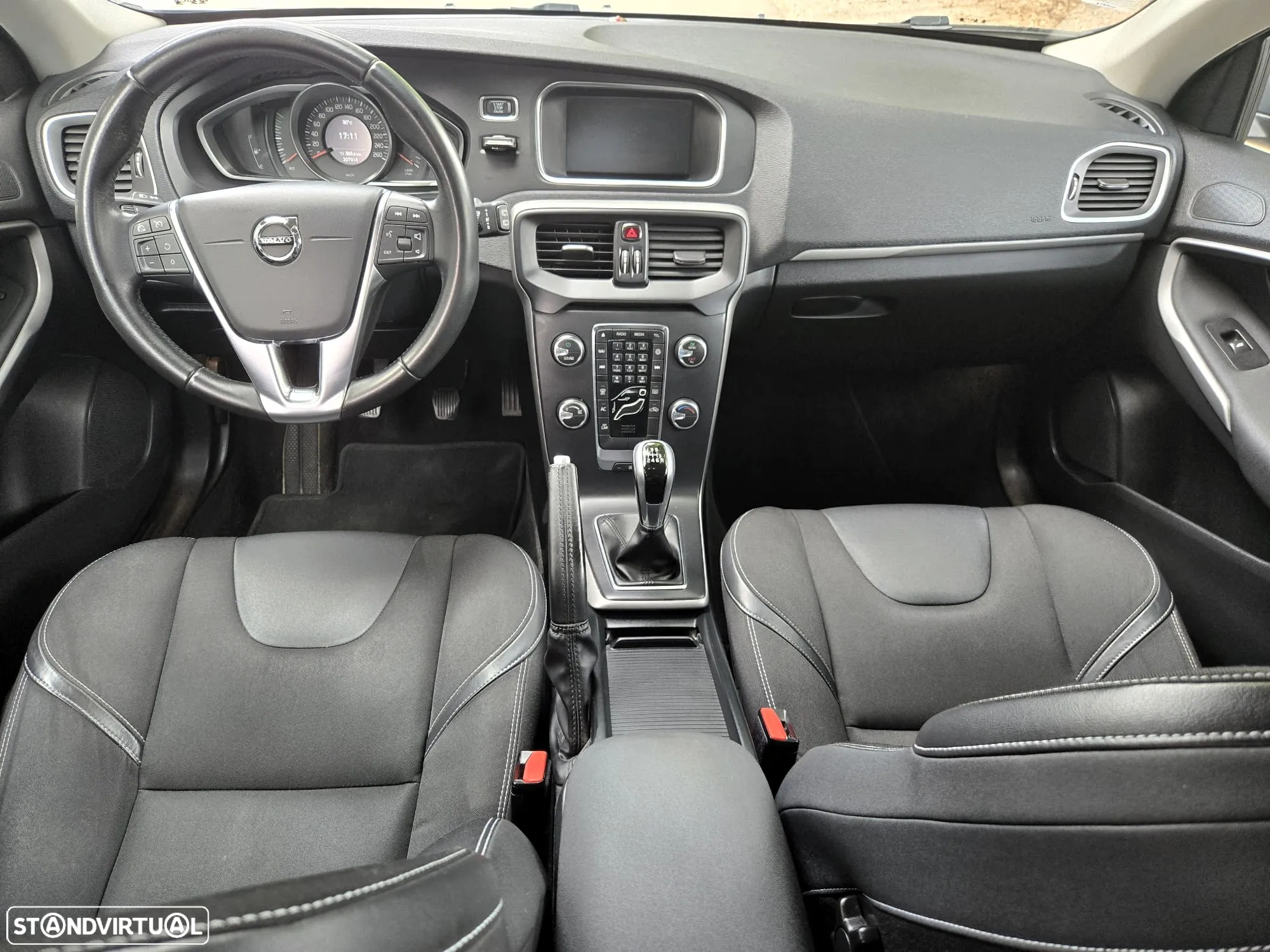 Volvo V40 2.0 D2 R-Design - 2