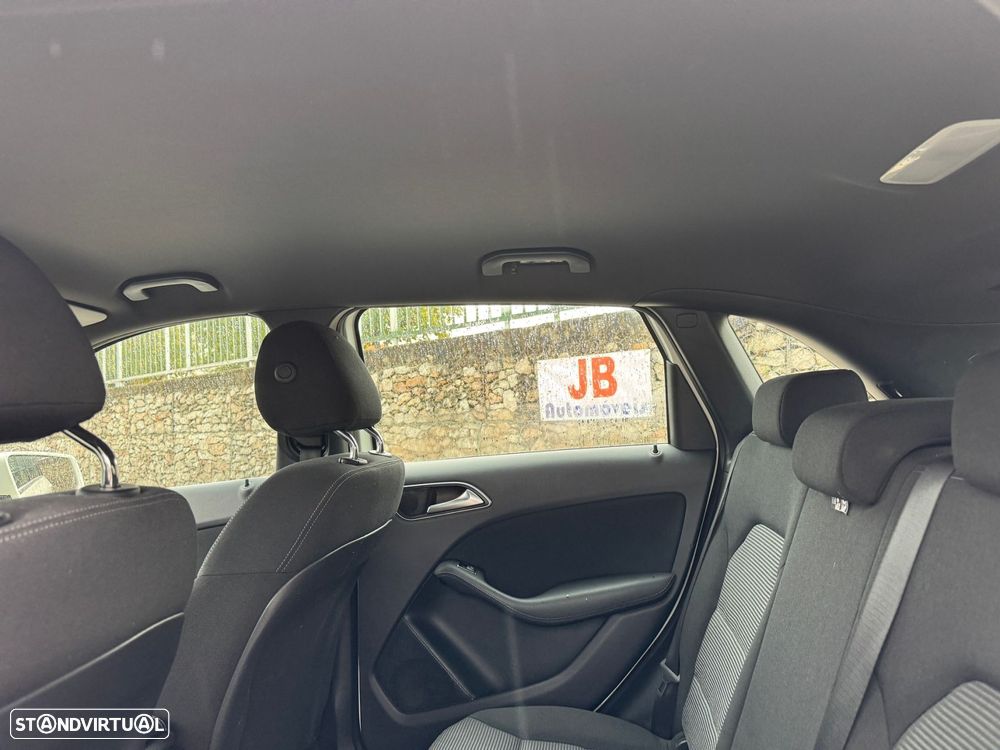 Mercedes-Benz B 180 d Edition - 14