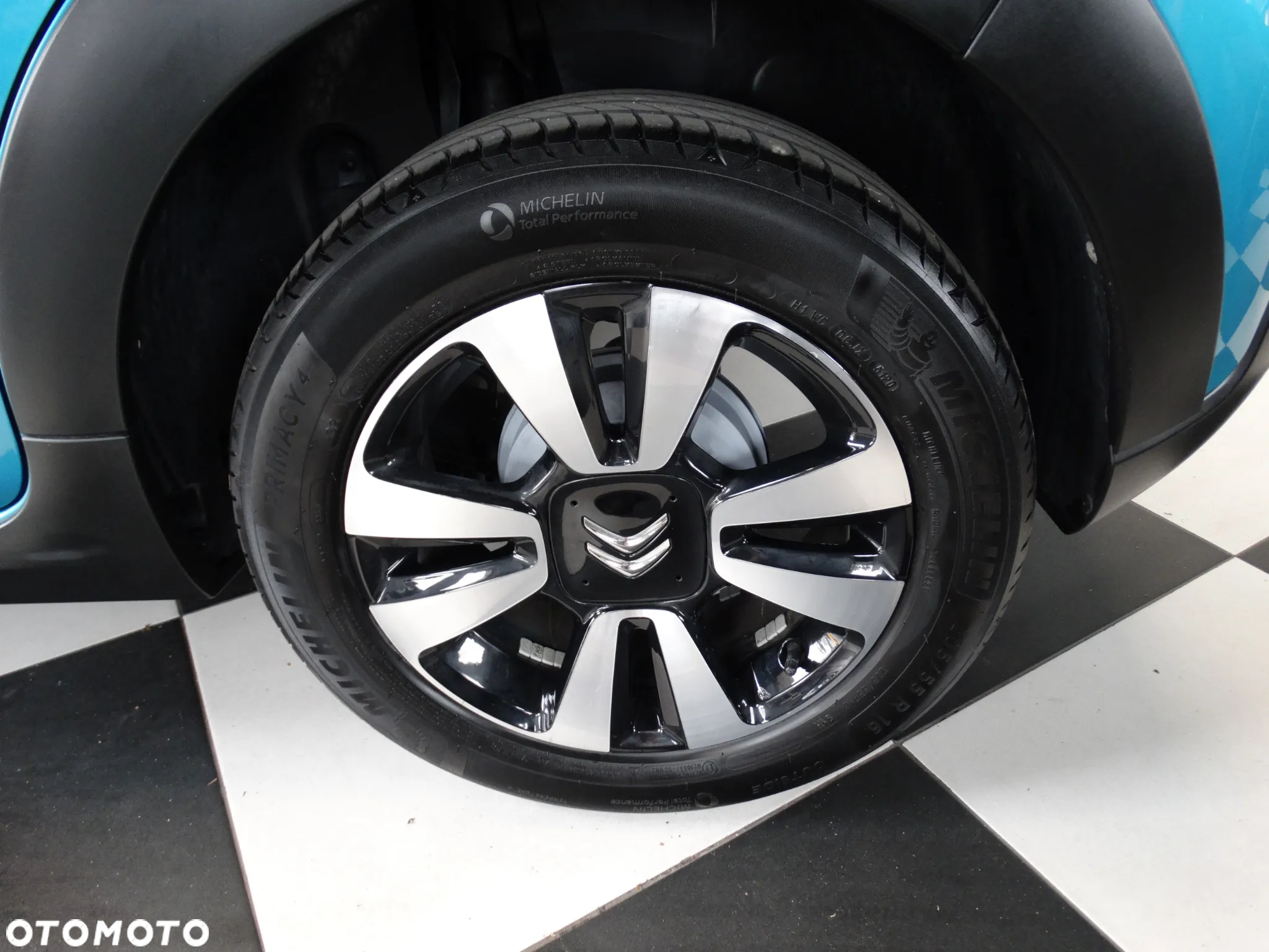 Citroën C3 1.2 PureTech Shine - 6