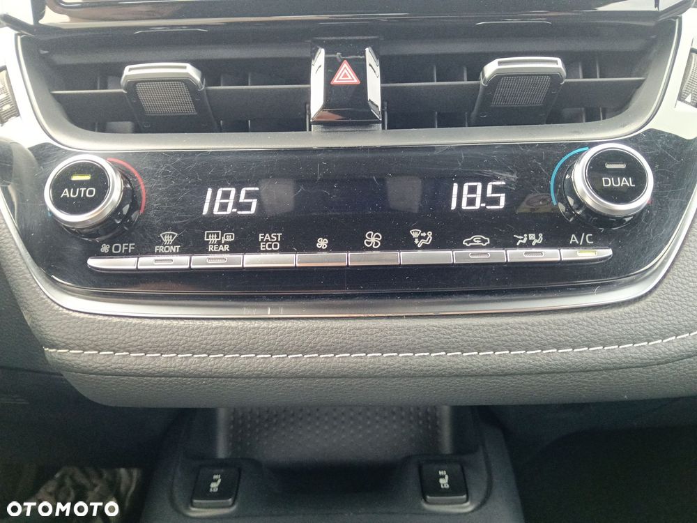 Toyota Corolla - 23
